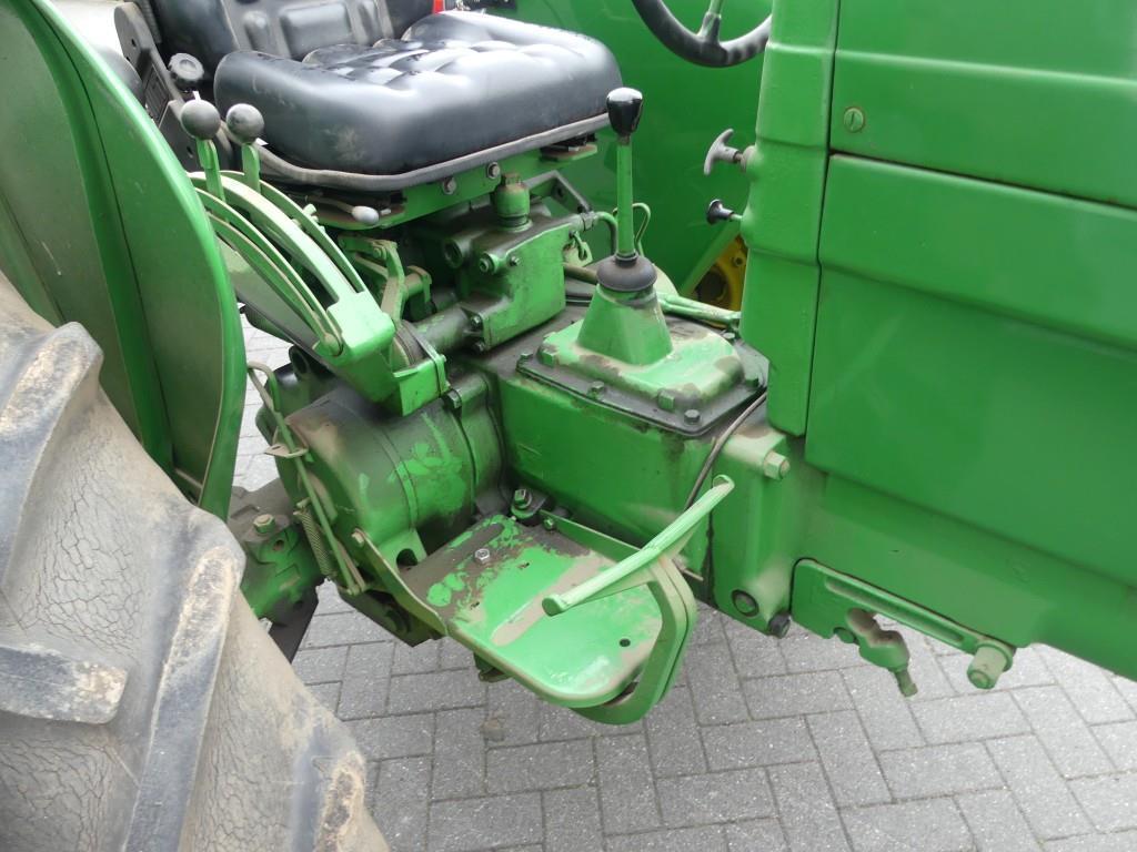 John-Deere 40