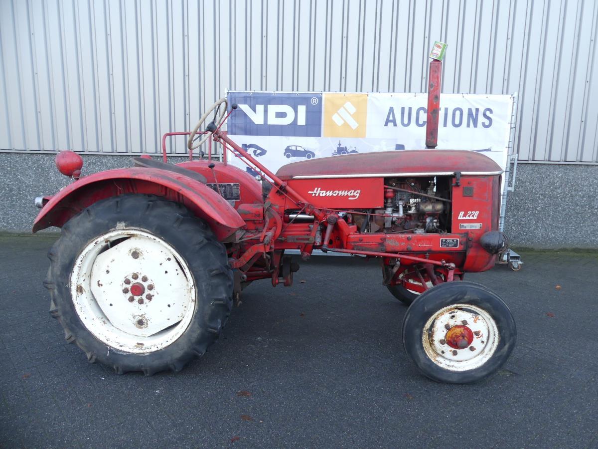 Hanomag R228