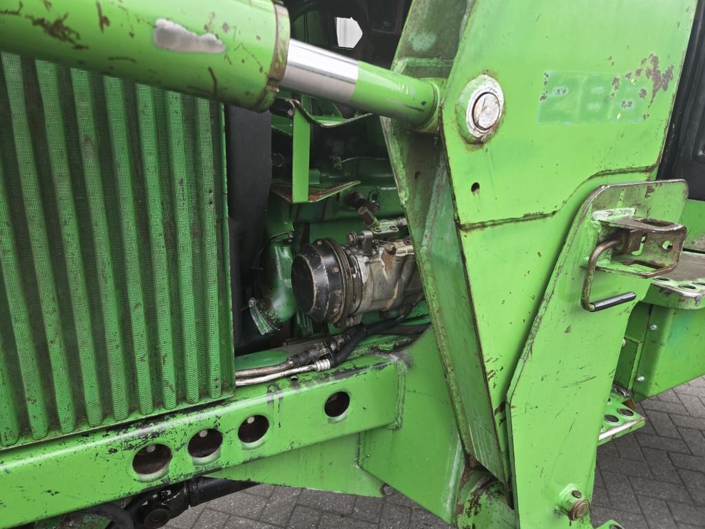 John Deere 4450 with loader