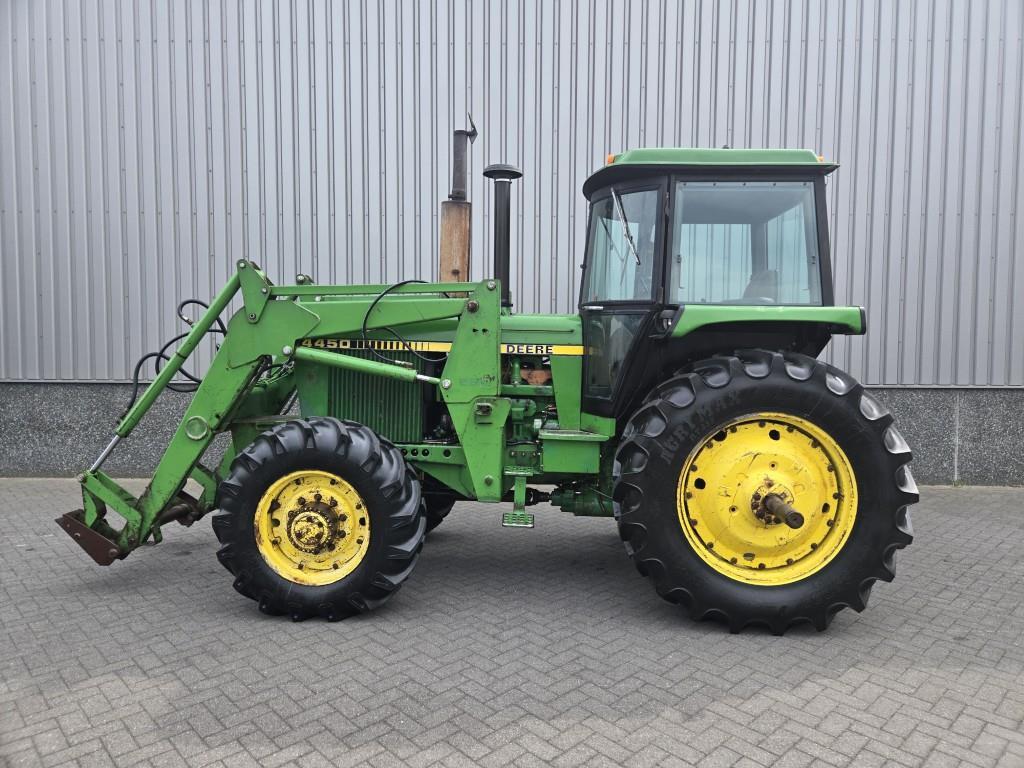 John Deere 4450 with loader