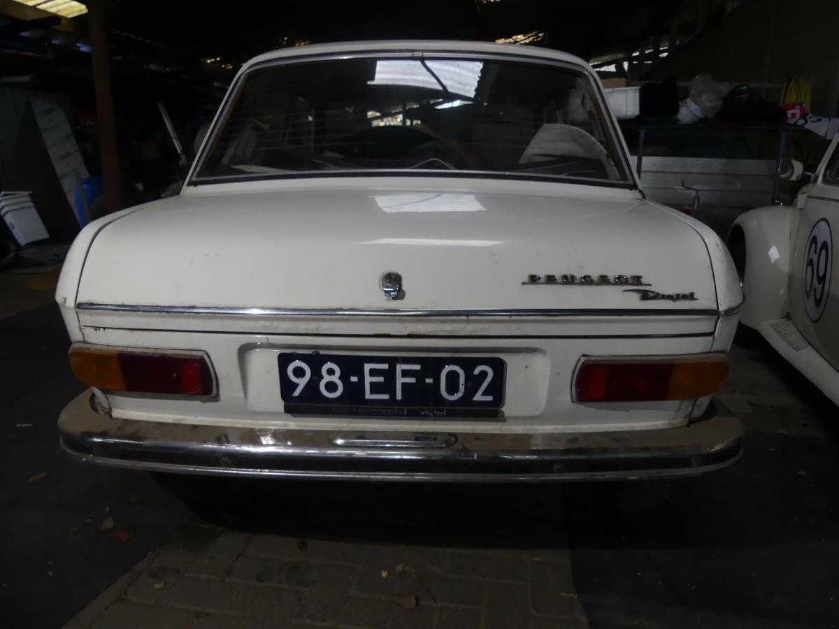 Peugeot 204