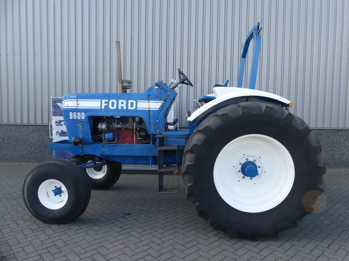 Ford 8600