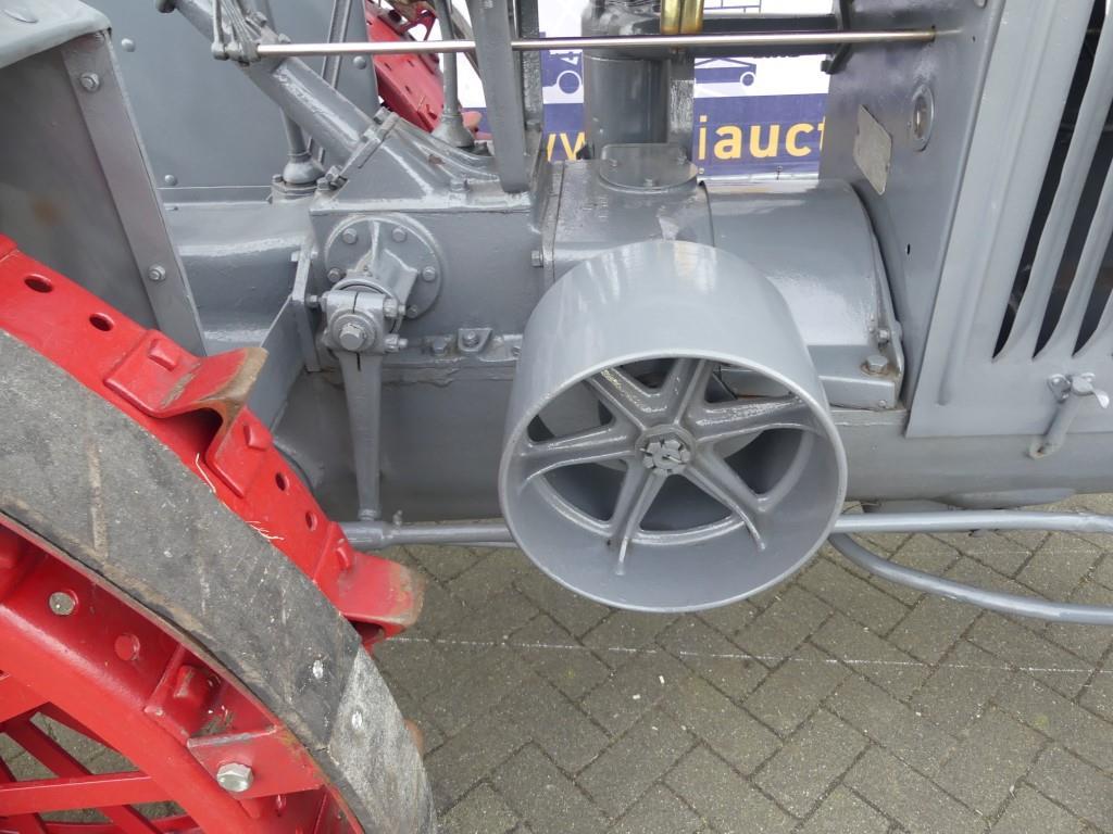 MC Cormick Deering 10/20 