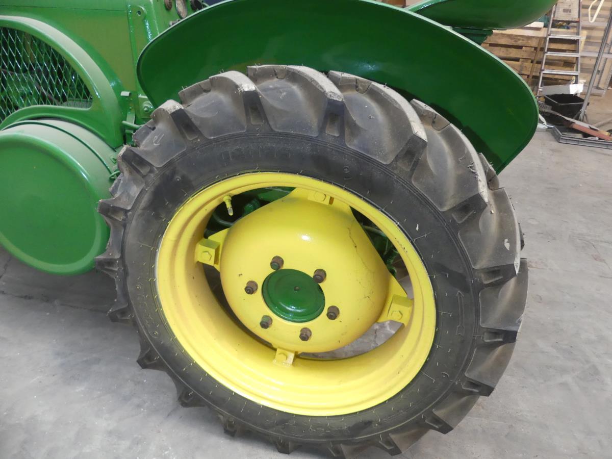 John Deere-Lanz D2812