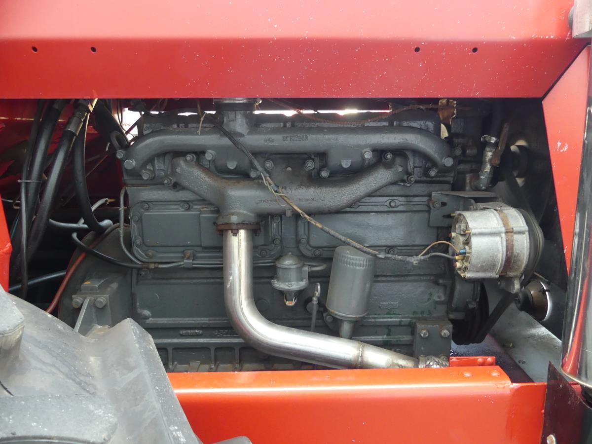 Massey-Ferguson 1200