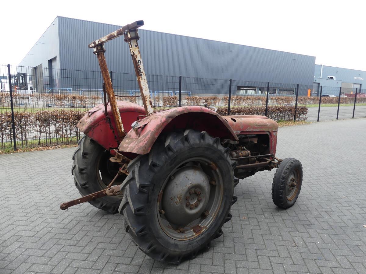 Massey-Ferguson 35