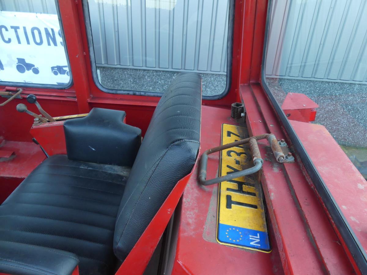 Massey-Ferguson 1200