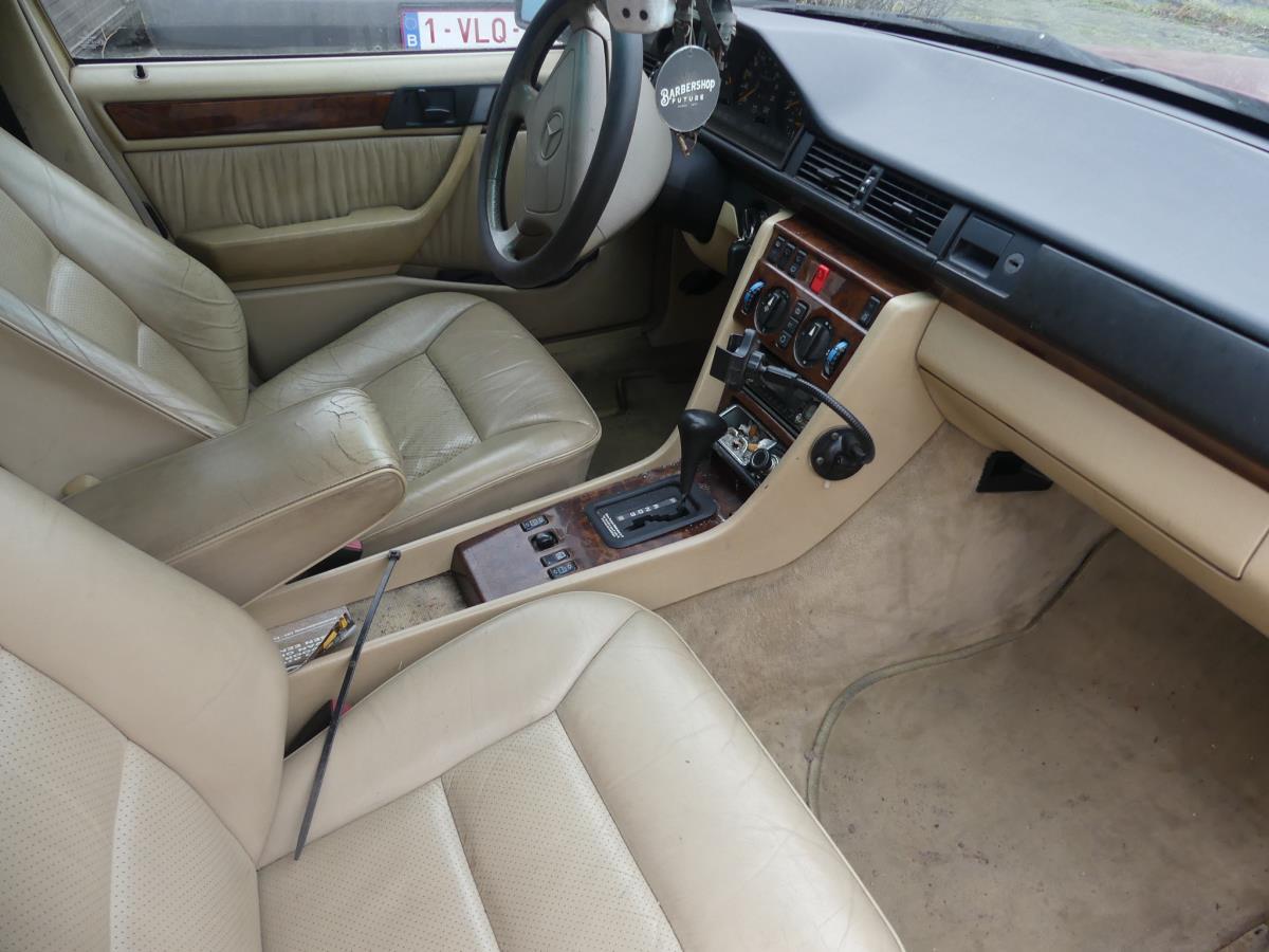 Mercedes-Benz 300 TDT