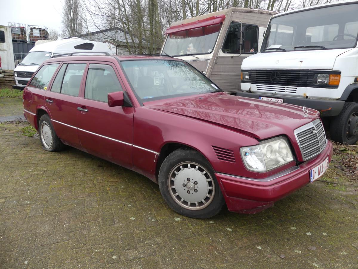 Mercedes-Benz 300 TDT