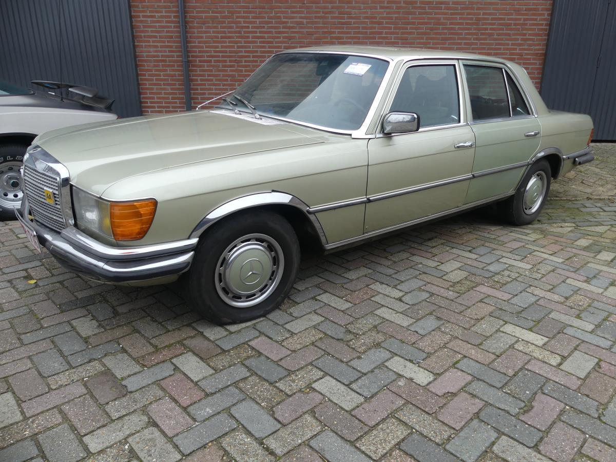 Mercedes-Benz 350SE