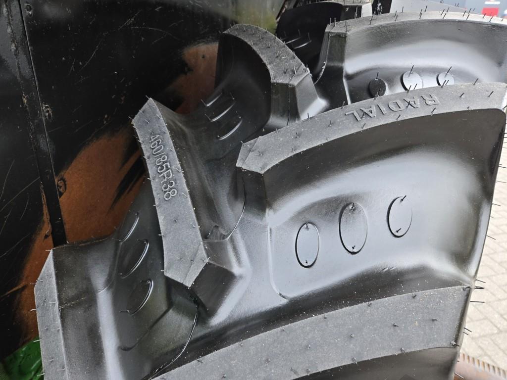 John-Deere 4450 with loader