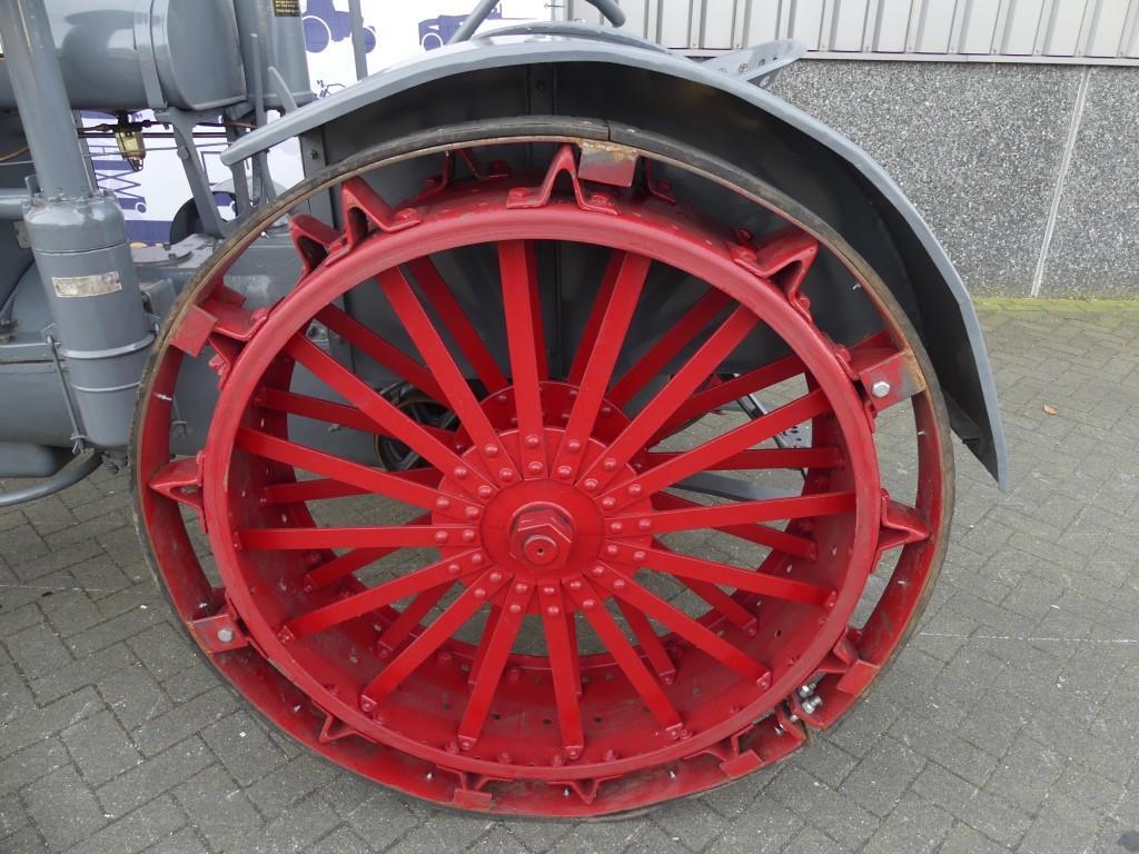 MC Cormick Deering 10/20 