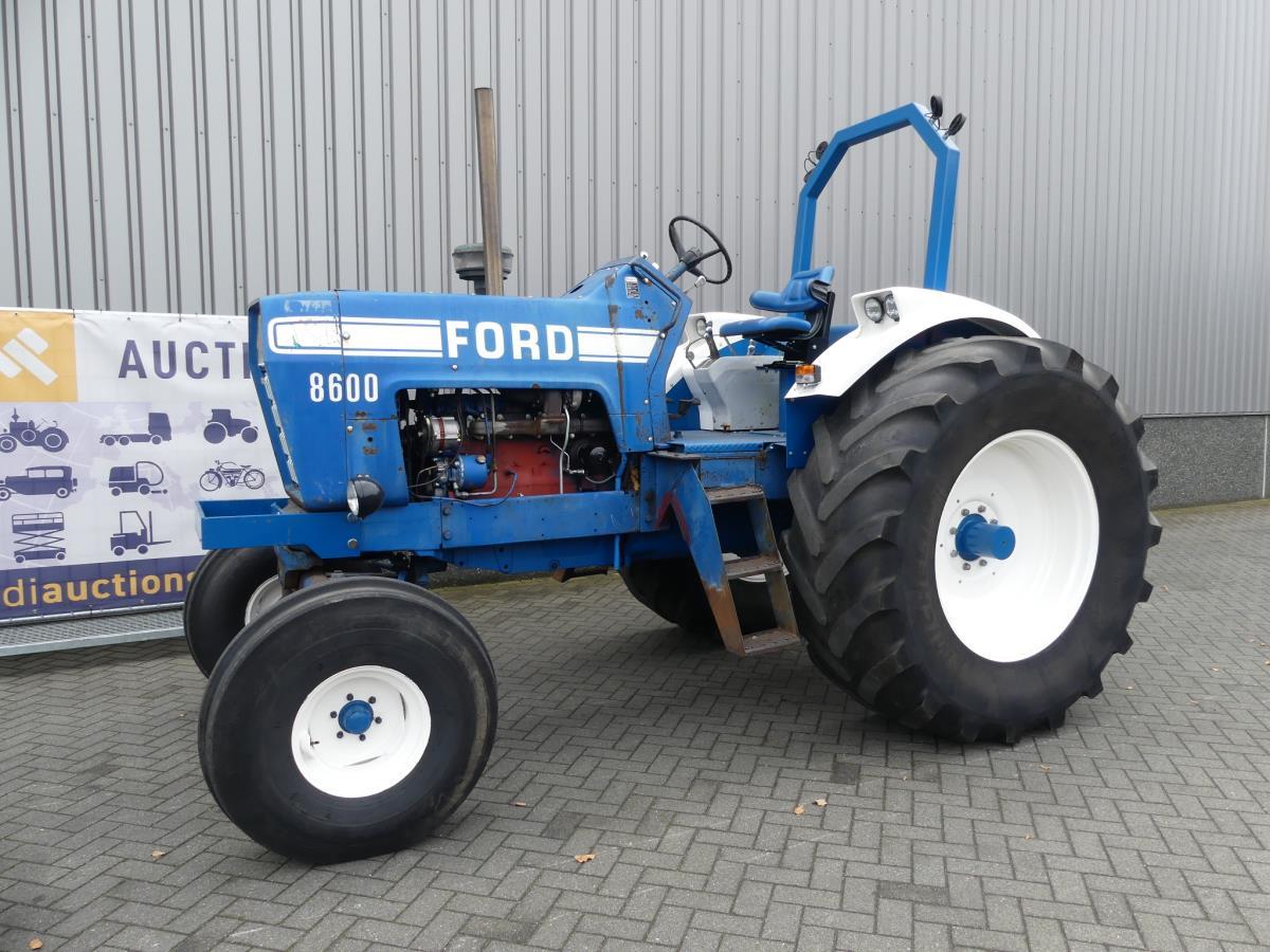 Ford 8600