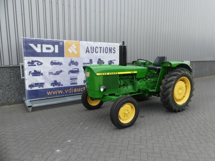 John Deere 920