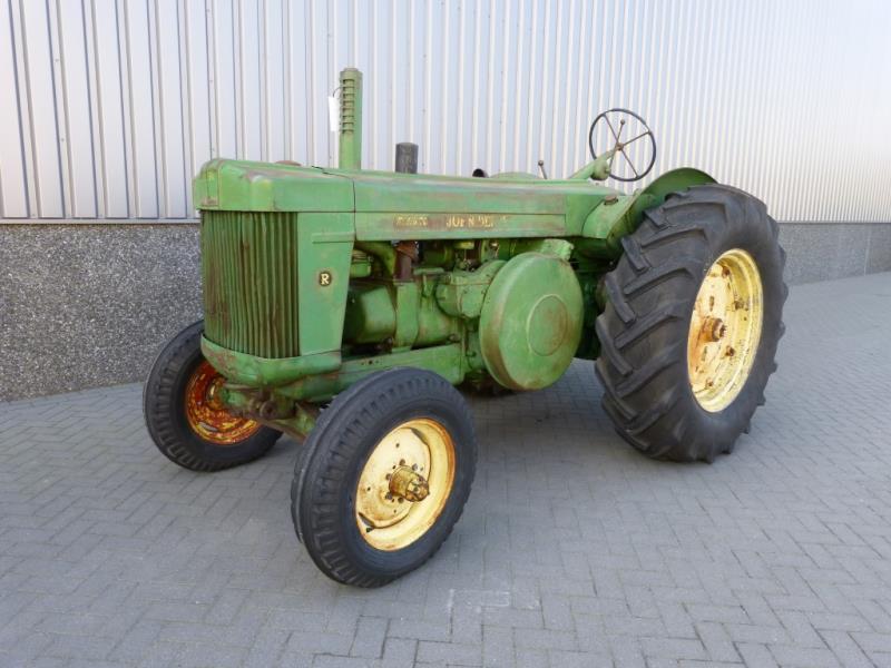 John Deere R