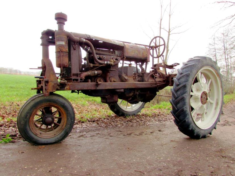Farmall Regular