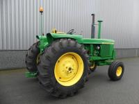 John-Deere 4620