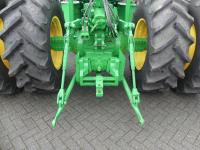 John-Deere 7520