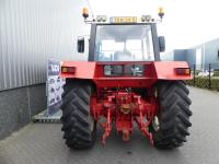 International 1055 4WD