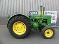 John-Deere D