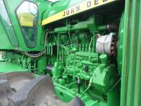 John-Deere 7520