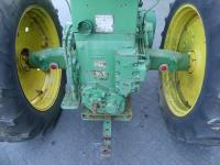 John-Deere 730