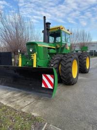 John-Deere 7520