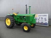 John-Deere 4620