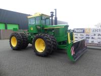 John-Deere 7520