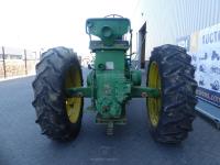 John-Deere 730