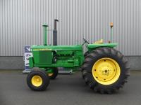 John-Deere 4620
