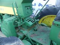 John-Deere 730