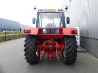 International 1055 4WD