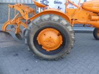 Allis-Chalmers B