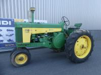John-Deere 730