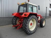 International 1055 4WD