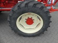 International 1055 4WD