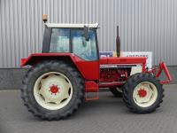 International 1055 4WD