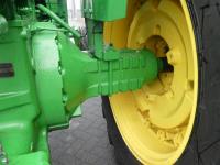 John-Deere 4620