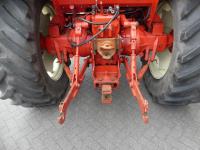 International 1055 4WD