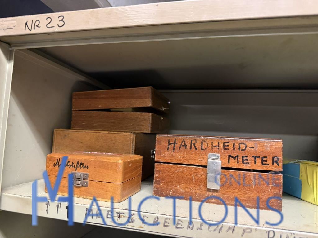 Lot of measuring tools and metalworking supplies FACOM – kavel bij VH Auctions, Belgium
