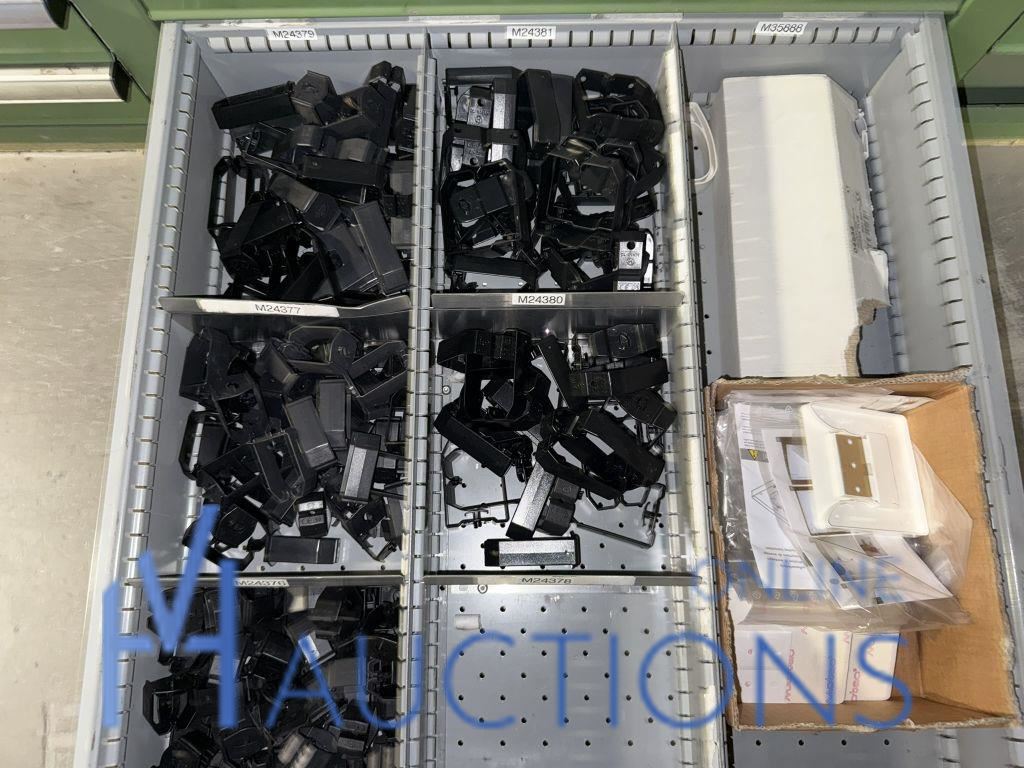 Partij schakelkast- en besturingscomponenten – kavel bij VH Auctions, Belgium