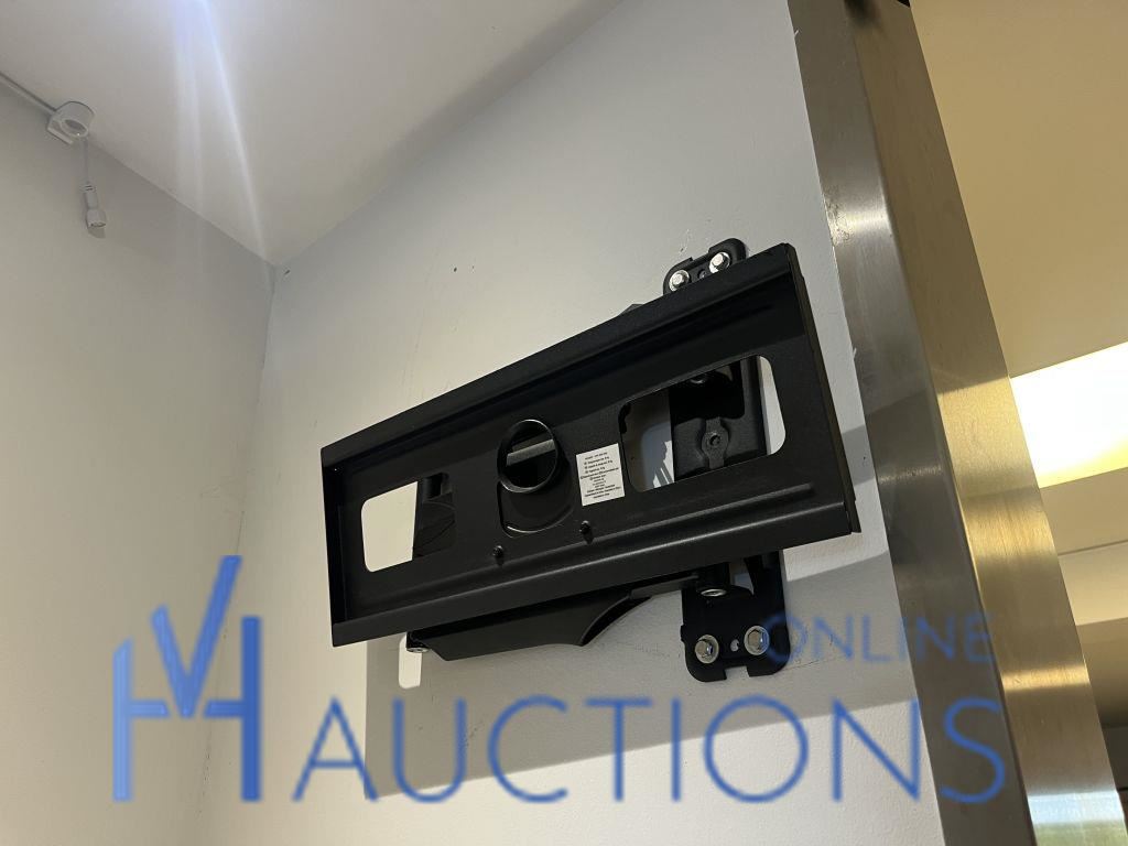 Muurbeugel voor televisie – kavel bij VH Auctions