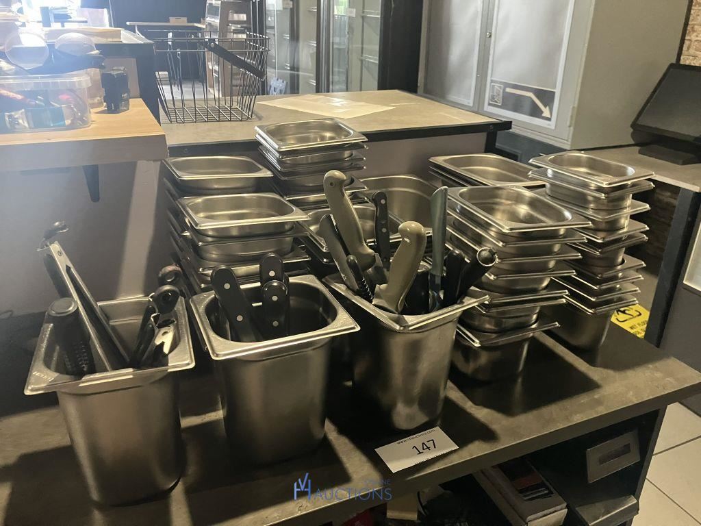 Ca. 65 rvs gastronormbakken – kavel bij VH Auctions, Belgium