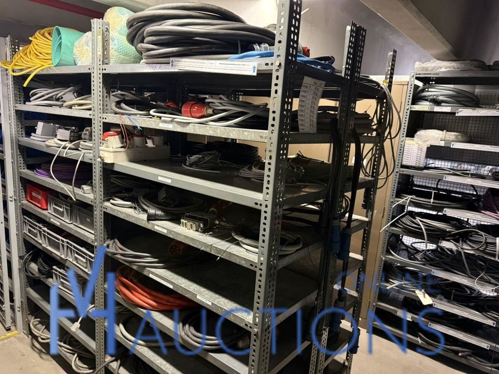 Large lot of assorted cables – kavel bij VH Auctions, Belgium