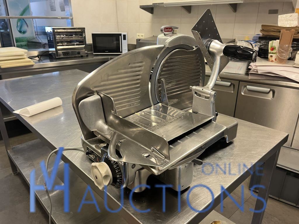 Vleessnijmachine BERKEL – kavel bij VH Auctions