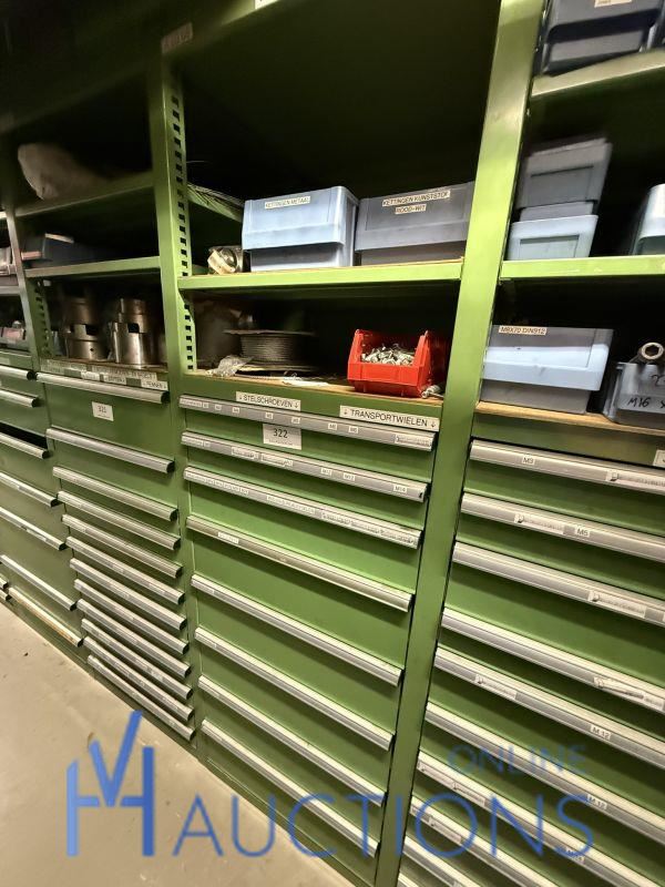 Partij stelschroeven, zwenkwielen en bevestigingsmateriaal – kavel bij VH Auctions, Belgium