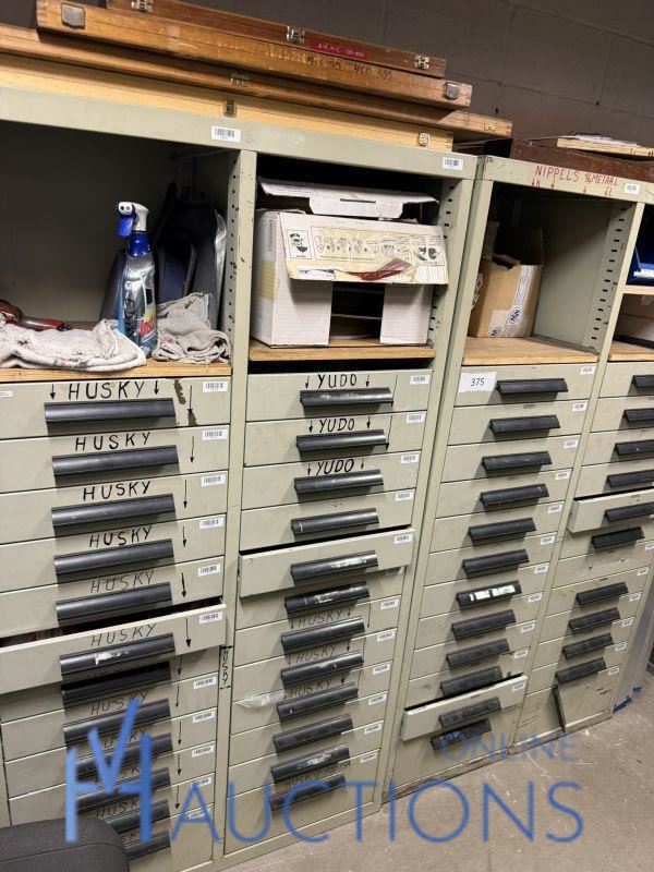 Lot of machine parts, cables and seals – kavel bij VH Auctions, Belgium