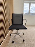 DesignSeats A117 mesh bureaustoelen – zwart – kavel bij VH Auctions