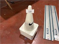 Plm. 8 pvc kegels – kavel bij VH Auctions